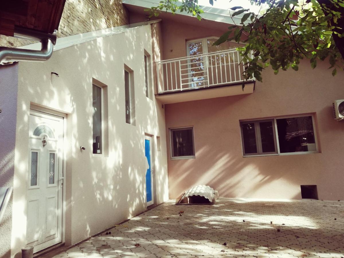 Apartman Park Subotica Ngoại thất bức ảnh